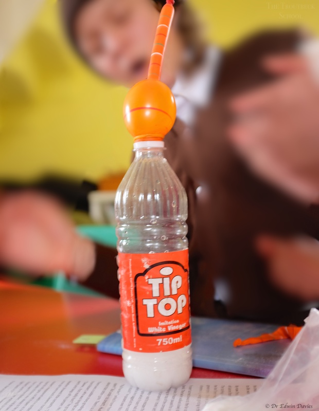 Balloon inflating with carbon dioxide 1